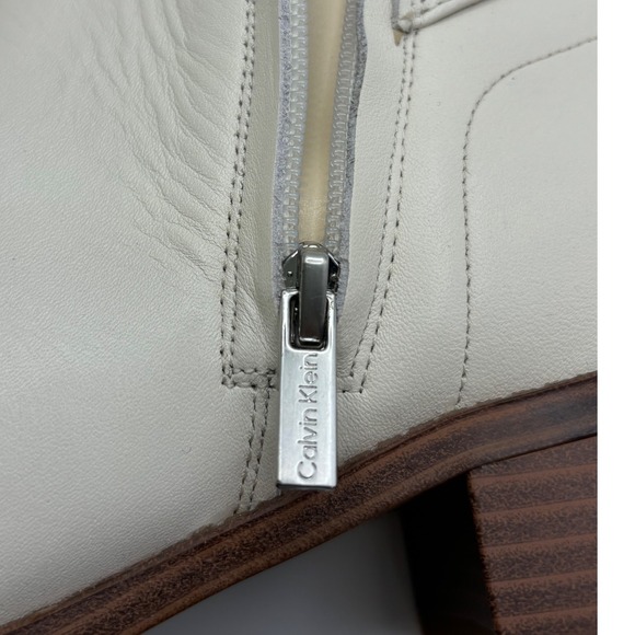 Calvin Klein Women's Dwayne Casual Block Heel Bootie Chic Cream Size‎ 9 - Picture 9 of 12